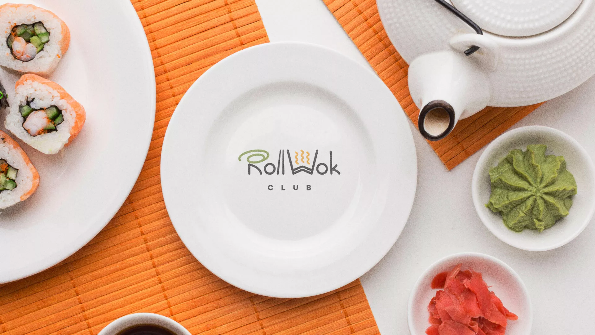 Разработка логотипа и фирменного стиля суши-бара «Roll Wok Club» в Кеми